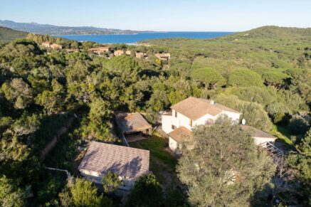 Exclusivité, Palombaggia, Villa, 4 chambres, vue dégagée, proche plage