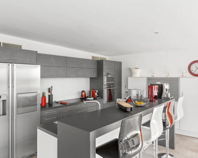 Exclusivité, Pianotolli-Caldarello, Villa d’architecte, 5 Chambres, Piscine à débordement, Vue mer, proche plage de Chevano