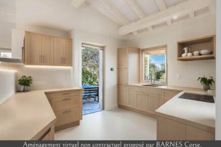 L’Ile Rousse, villa de plain-pied avec piscine sur terrain de 2.2 hectares, vue montagnes, proche plage