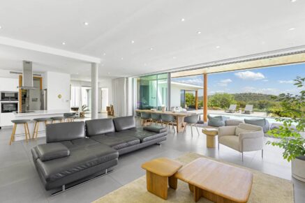 Porto-Vecchio, Santa Giulia, Architect-Designed Villa, 4 Bedrooms, Sea View, Pool, Close to Beaches