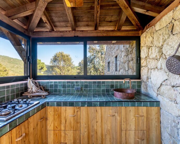 Exclusivité, Conca, Villa type Bergerie, 4 chambres, dépendance, piscine, vue montagnes
