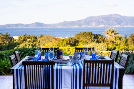 Coti-Chiavari – Property located on the Castagna Peninsula with a 6-bedroom villa and panoramic sea views