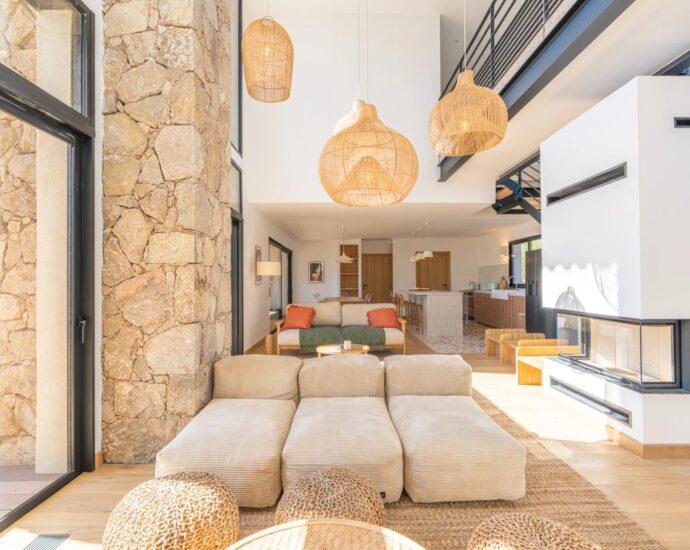 Pinarello, Exclusivité, Villa neuve en pierre, 4 chambres, piscine, vue mer et plage à pied