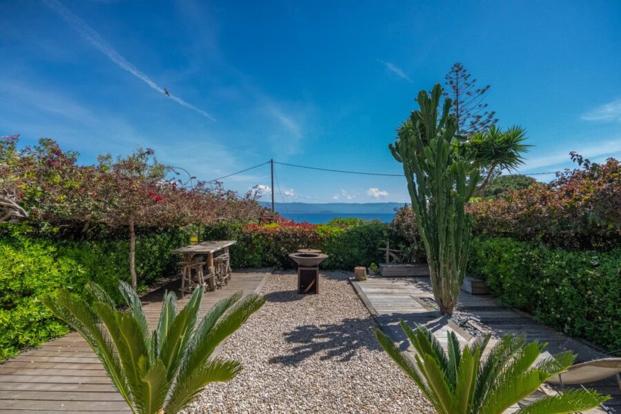 Exclusivité, Ajaccio, Sanguinaires, Appartement standing, 4 chambres, vue mer, plage à pieds
