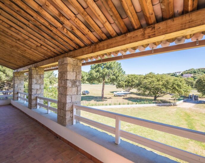 Nord d’Ajaccio, Tiuccia, villa, 5 chambres, piscine, vue mer panoramique, plage à pieds