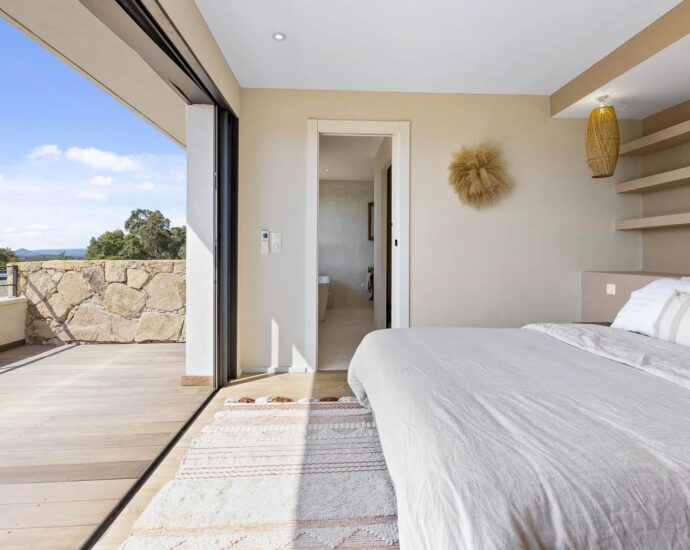 Southtern Corsica –  4 Bedroom Villa with Sea View