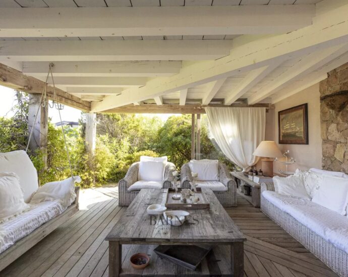 Cavallo island – Authentic sheepfold – 3 bedrooms