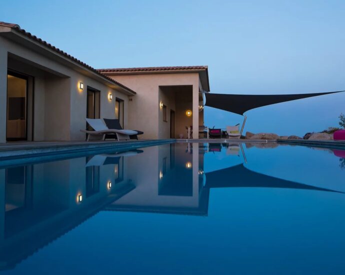 Exclusivité, Ste Lucie de Porto-Vecchio, Villa T6, proche Pinarello, avec  piscine, vue mer