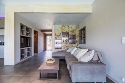 Arasu, villa d’architecte, plain-pied, 4 chambres, piscine, vue dégagée sur les montagnes, proche plages de Saint-Cyprien
