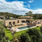 Saint Cyprien – Villa en pierre de 4 chambres, avec piscine, à proximité de la plage