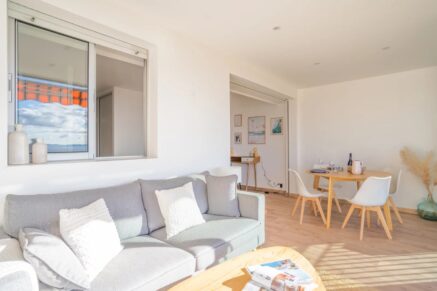 Exclusivité, Ajaccio, Route des Sanguinaires, Appartement, une chambre,  vue mer panoramique, plage à pied