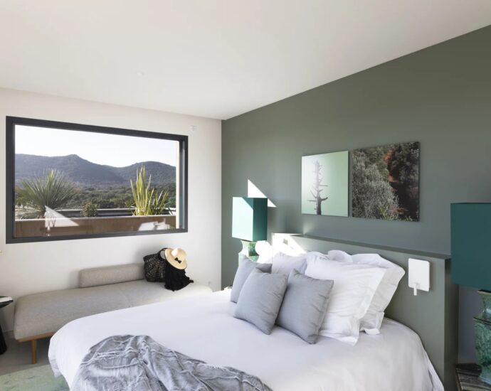 Pinarello, 5 Bedroom Villa, Infinity pool, sea View,  close to the beach