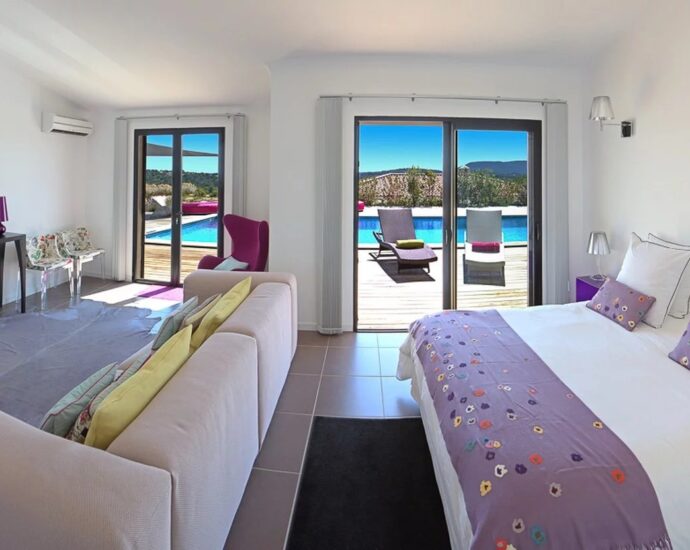 Exclusivité, Ste Lucie de Porto-Vecchio, Villa T6, proche Pinarello, avec  piscine, vue mer