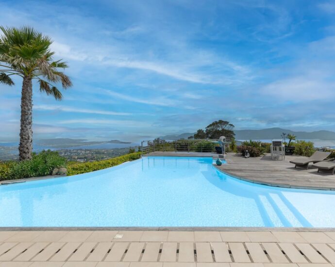 Porto-Vecchio, 6 Chambres, Piscine à débordement, Vue mer panoramique, Proche plage