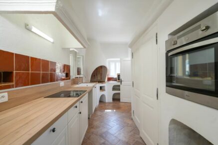 South Shore Ajaccio, Porticcio, Bastide-Style Villa, 6 bedrooms, Panoramic sea view, Walking distance to beaches