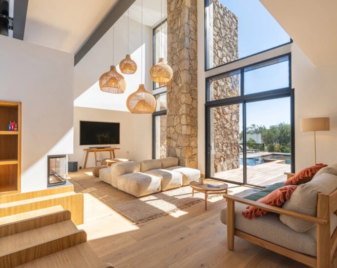 Pinarello, Exclusivité, Villa neuve en pierre, 4 chambres, piscine, vue mer et plage à pied
