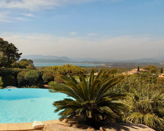 SAINT CYPRIEN between PINARELLO and sea view villa with pool, quiet, preserved in a residential area