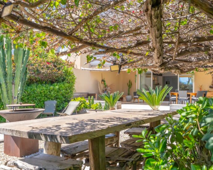 Exclusivité, Ajaccio, Sanguinaires, Appartement standing, 4 chambres, vue mer, plage à pieds