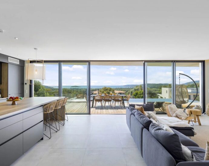 Southtern Corsica –  4 Bedroom Villa with Sea View