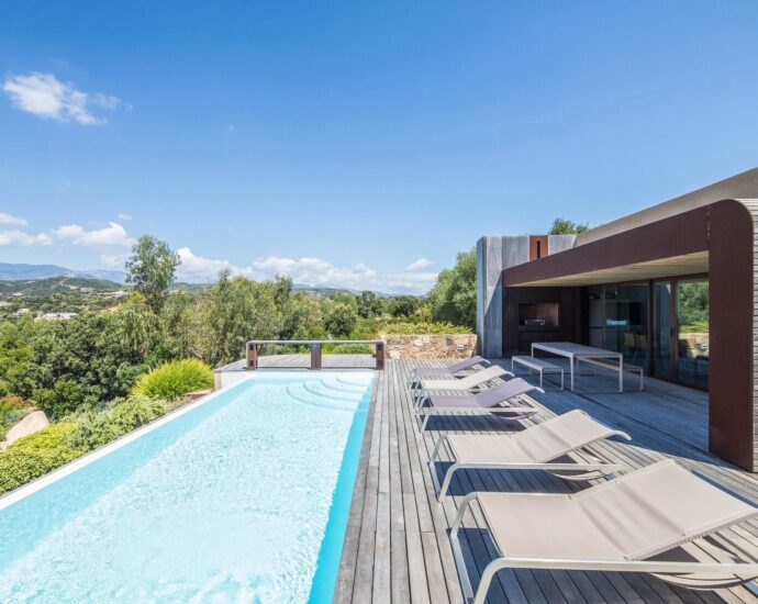 Arasu, villa d’architecte, plain-pied, 4 chambres, piscine, vue dégagée sur les montagnes, proche plages de Saint-Cyprien