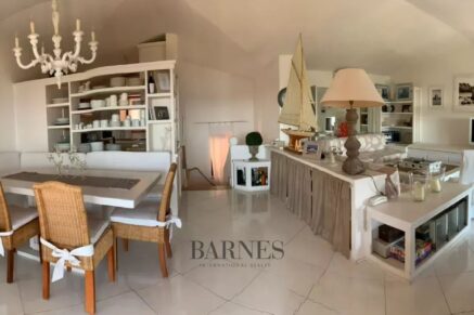 Duplex on garden level – Sleeps 5 – Panoramic sea view – Terra