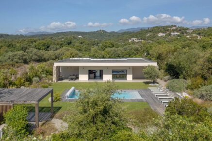 Pinarello, Villa contemporaine, 4 chambres, Piscine, plage à pied
