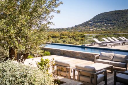 Pinarello, 5 Bedroom Villa, Infinity pool, sea View,  close to the beach