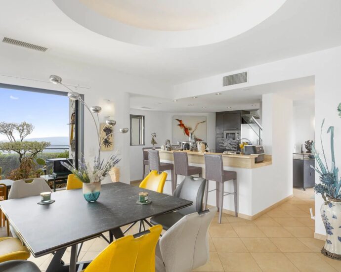 Porto-Vecchio, 6 Chambres, Piscine à débordement, Vue mer panoramique, Proche plage