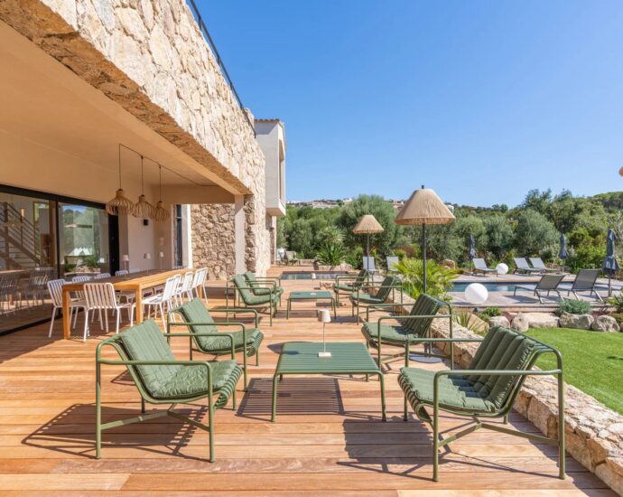 Pinarello, Exclusivité, Villa neuve en pierre, 4 chambres, piscine, vue mer et plage à pied