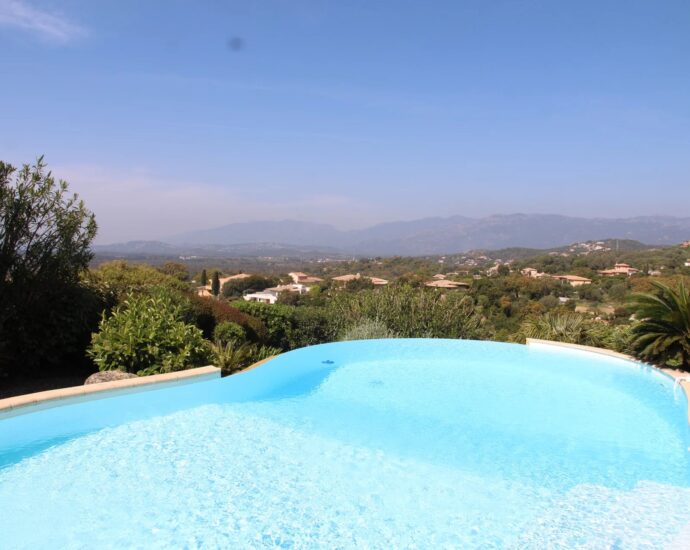 SAINT CYPRIEN between PINARELLO and sea view villa with pool, quiet, preserved in a residential area
