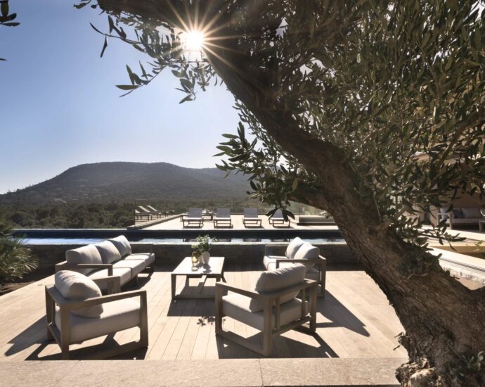 Pinarello, 5 Bedroom Villa, Infinity pool, sea View,  close to the beach