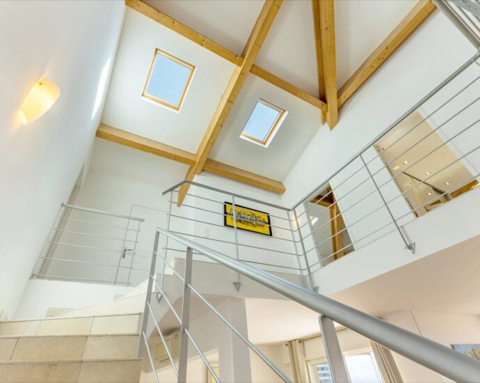 Ajaccio, Appartement en duplex, 4 chambres, terrasse, vue mer panoramique, proche plage