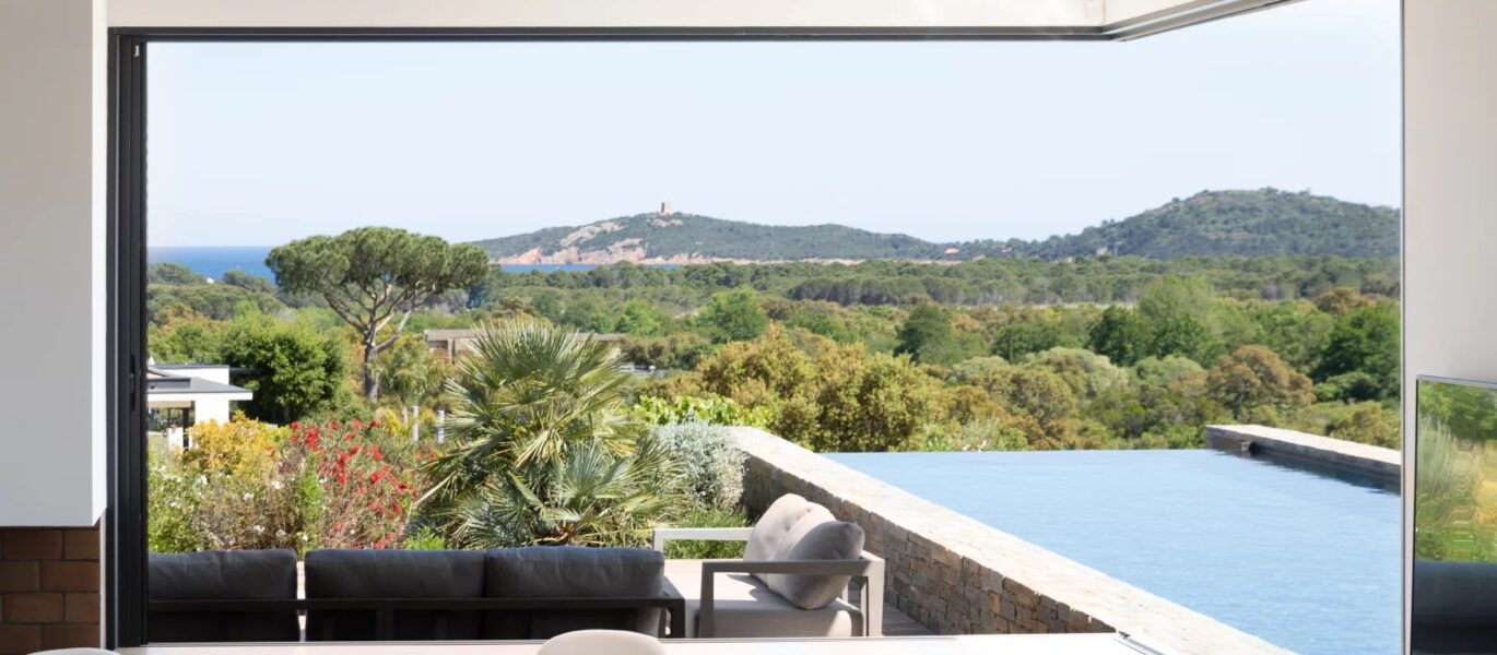 Pinarello, Villa de 5 chambres, vue mer, piscine à débordement, proche plage