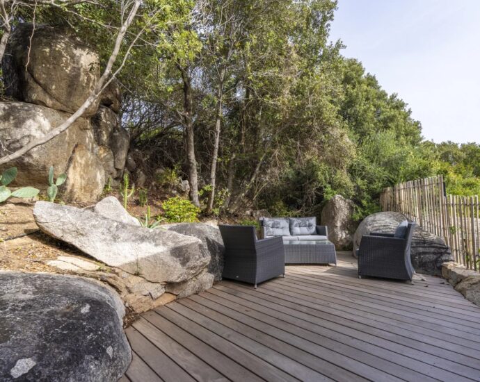 Lecci, Villa d’architecte, 4 chambres, piscine, vue dégagée, proche de la plage de Saint-Cyprien