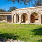 L’Ile Rousse, villa de plain-pied avec piscine sur terrain de 2.2 hectares, vue montagnes, proche plage