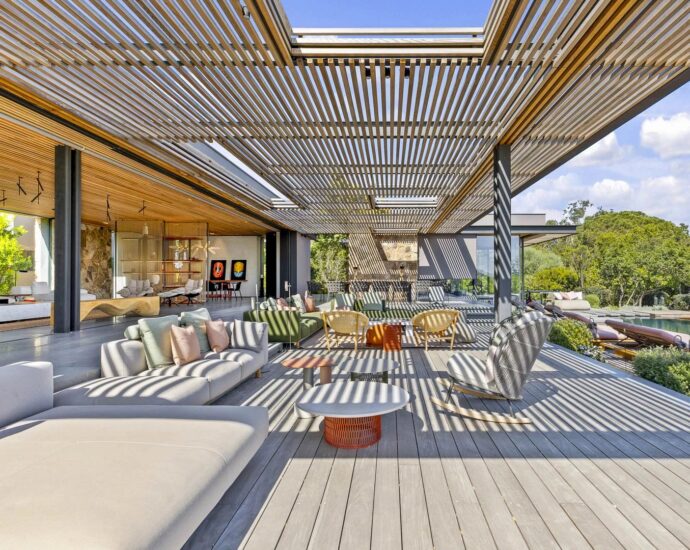Arinella, 7 bedroom villa, waterfront, RL313 Benguerra