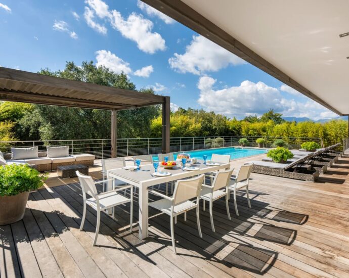 Porto Vecchio, Cala Rossa, Villa A Maredda, 5 bedrooms, swimming pool and nearby the beach, RL177