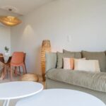 Cargèse, 2-Bedroom Apartment, Town Center, Walking Distance to the Beach, Sea View