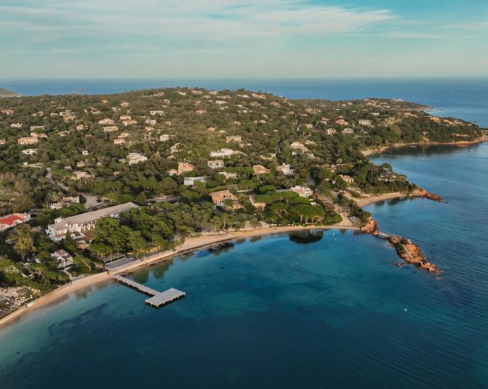 Cala Rossa beach, 5 rooms, pool, right on the water, RL351 Alzu di Cala Rossa