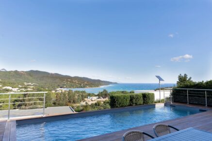Favone, Villa vue mer panoramique, 3 chambres, piscine chauffée, proche plage