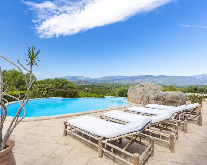 RL285 – Porto-Vecchio, Domaine de Cala Rossa, villa 5 chambres, piscine et plage à pied