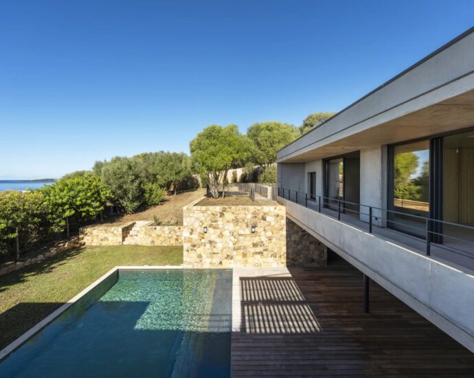 Abbartello, Olmeto, Villa d’architecte, 6 chambres, vue mer panoramique, plage à pied
