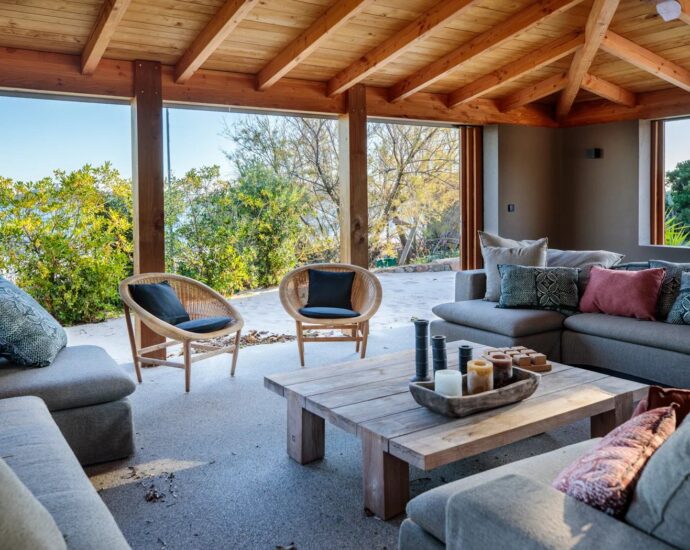 Caramontino, 6 chambres, piscine, pied dans l’eau