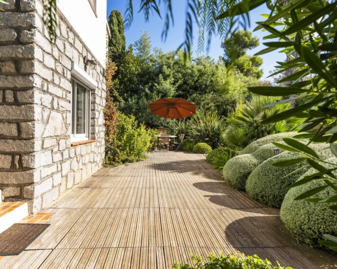 Porticcio, Rive Sud d’Ajaccio, Villa pieds dans l’eau, 5 Chambres, vue mer panoramique, accès plage à pied