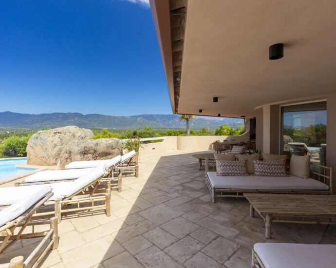 RL285 – Porto-Vecchio, Domaine de Cala Rossa, villa 5 chambres, piscine et plage à pied