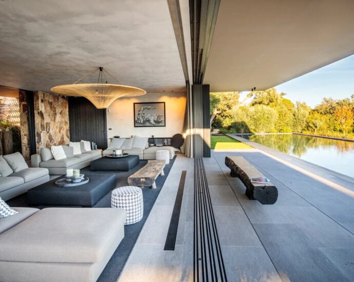 Caramontino, 6 chambres, piscine, pied dans l’eau