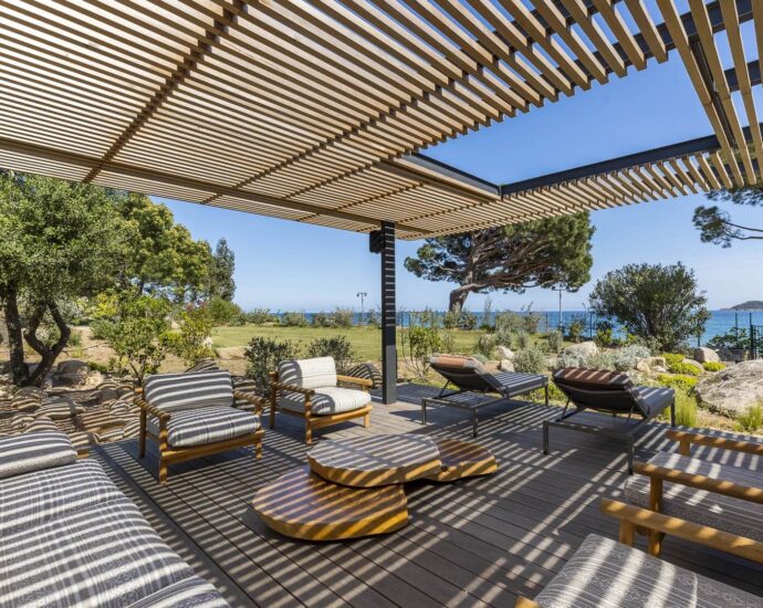 Arinella, 7 bedroom villa, waterfront, RL313 Benguerra