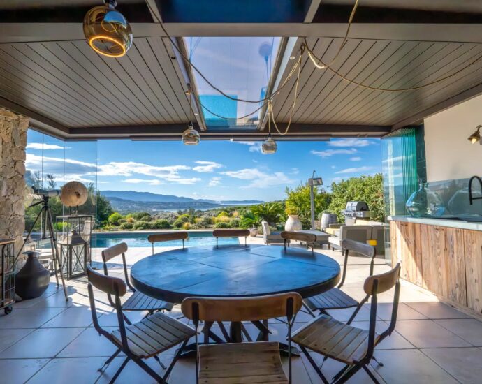 Porticcio, Rive Sud, Villa,  Piscine, 3 Chambres, Proche centre ville et plage, Vue mer