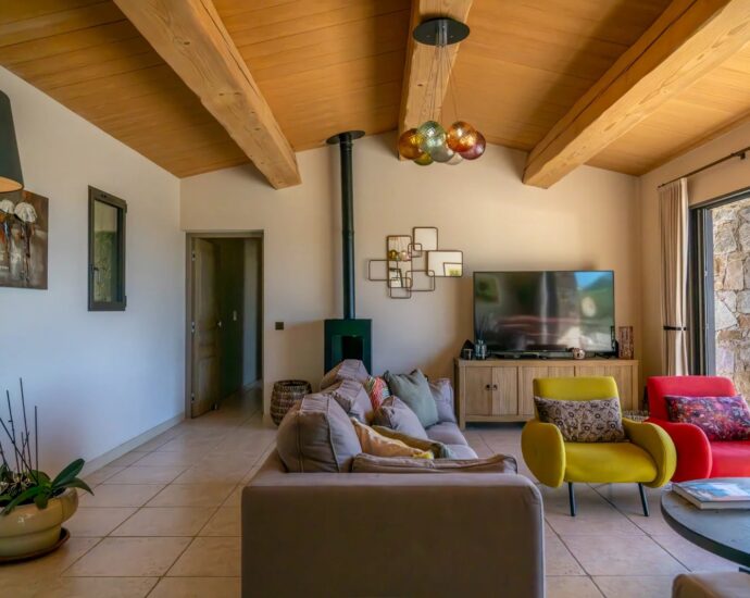 Porticcio, Rive Sud, Villa,  Piscine, 3 Chambres, Proche centre ville et plage, Vue mer