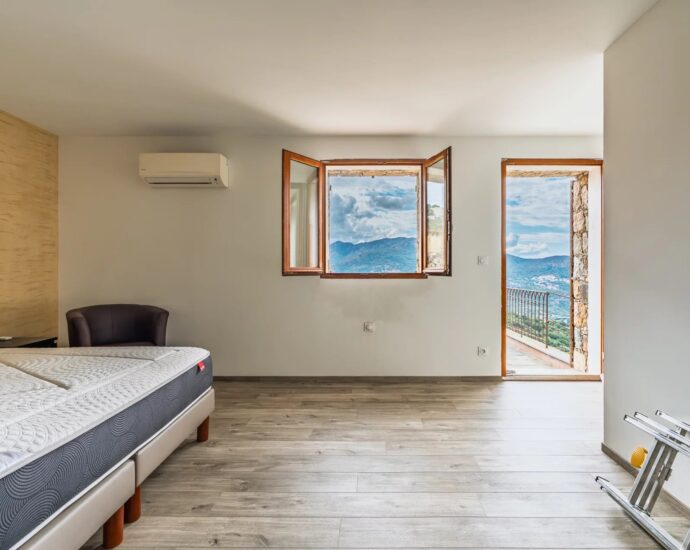 Pigna, Sant Antonino, Shepherd-style villa, 3 bedrooms, panoramic sea and mountain views